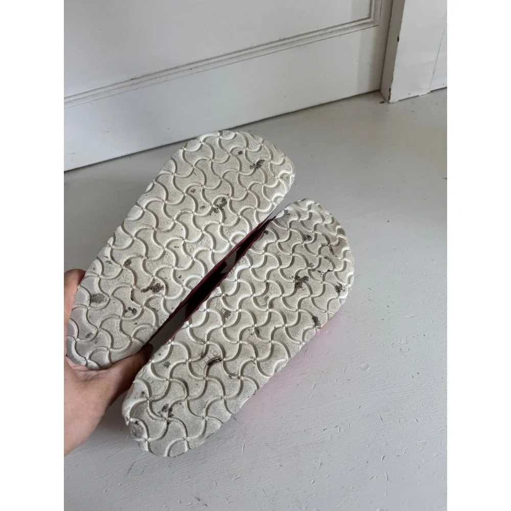 Birkenstock pink Arizona sandals size 38‎ (women's US 7-7.5)